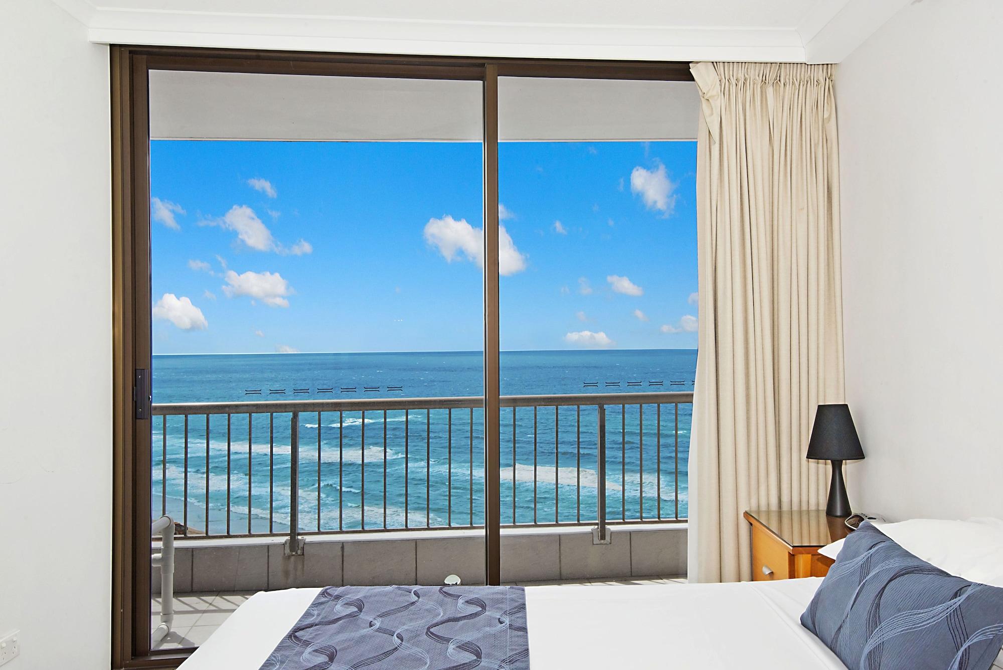 Aparthotel Surfers International